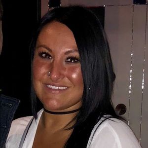 Meet your Posher, Katelyn